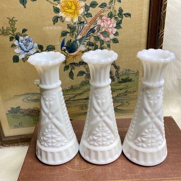 Vintage Set of 3 Milk Glass Bud Flower Vases White